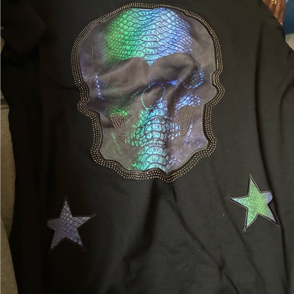 Hudson Jeans Black Tee with Blue Skull Graphic - Picture 2 of 5